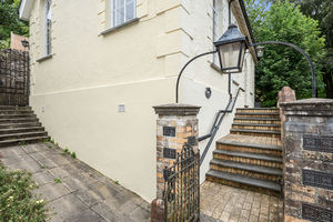 Photo 17- click for photo gallery